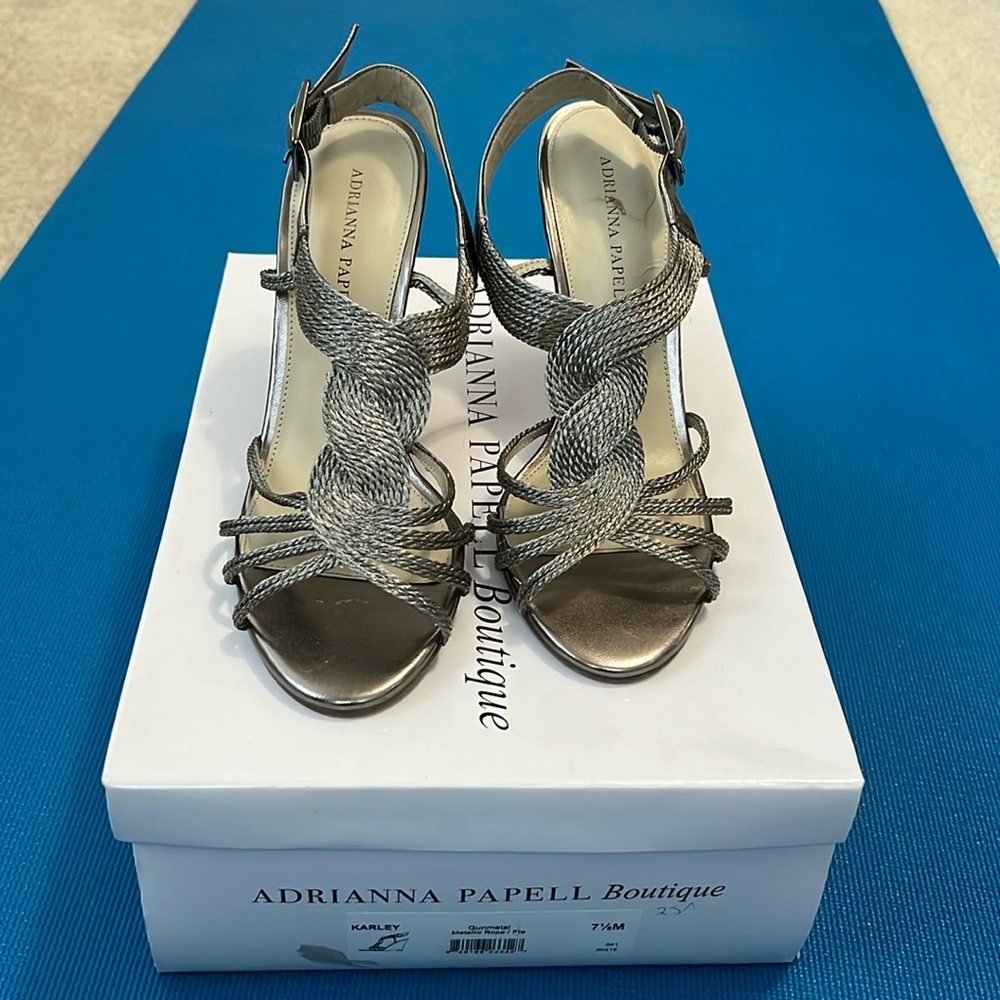 Adrianna Papell Karley wedge sandals size 7.5 Gunmetal Color